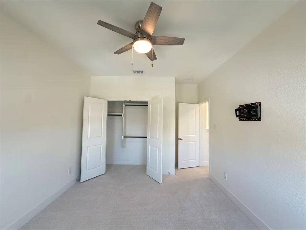 7043 Lathrop Lane, Frisco, TX 75033 7043 Lathrop Lane, Frisco, TX 75033