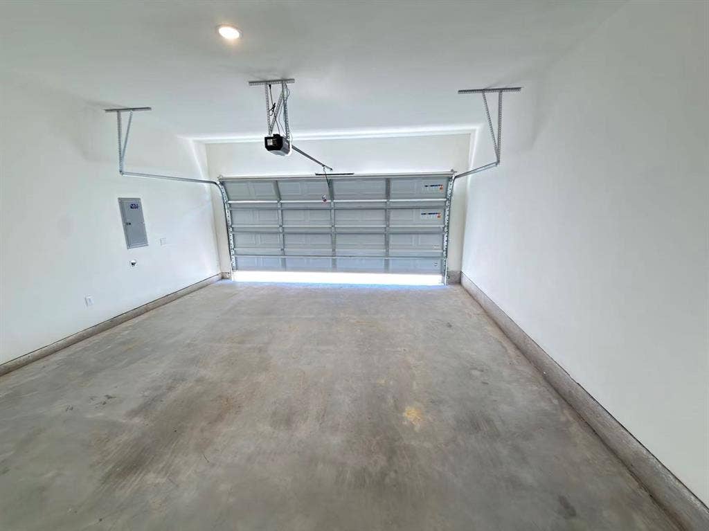 7043 Lathrop Lane, Frisco, TX 75033 7043 Lathrop Lane, Frisco, TX 75033
