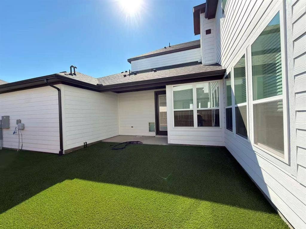 7043 Lathrop Lane, Frisco, TX 75033 7043 Lathrop Lane, Frisco, TX 75033
