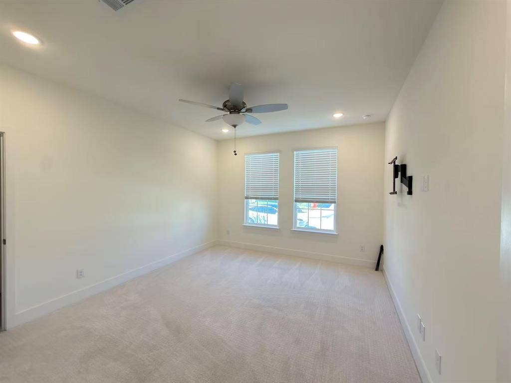 7043 Lathrop Lane, Frisco, TX 75033 7043 Lathrop Lane, Frisco, TX 75033