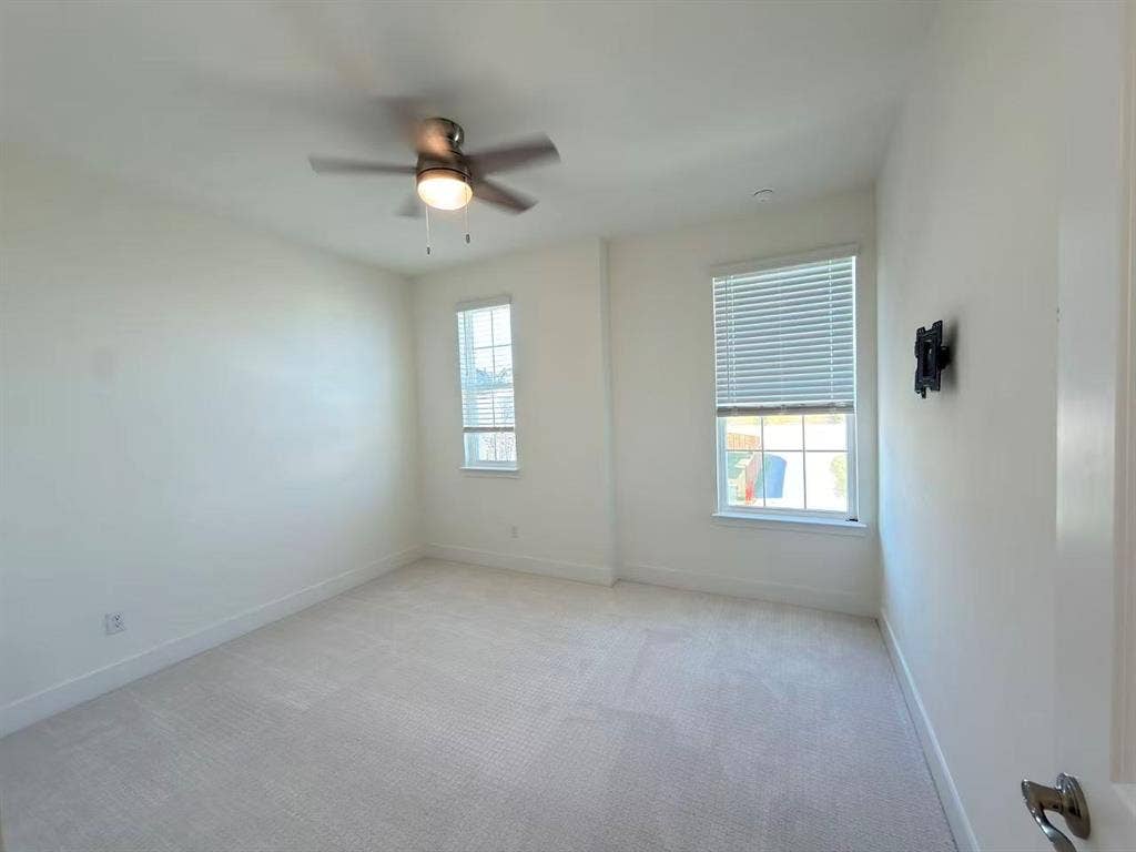 7043 Lathrop Lane, Frisco, TX 75033 7043 Lathrop Lane, Frisco, TX 75033