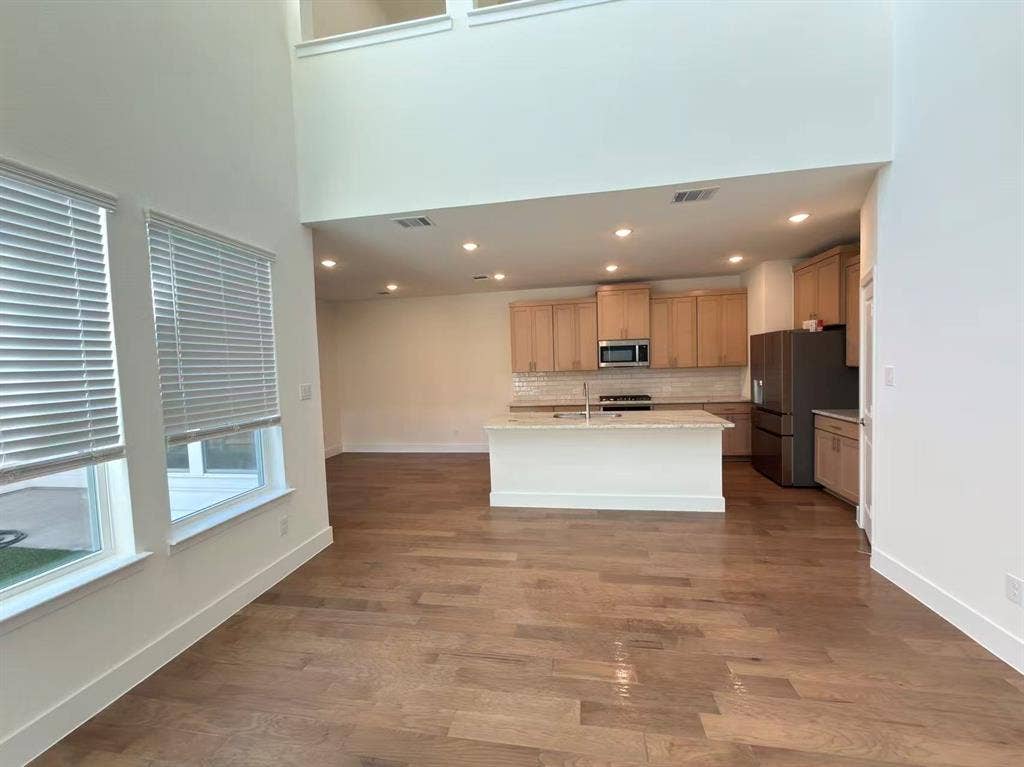 7043 Lathrop Lane, Frisco, TX 75033 7043 Lathrop Lane, Frisco, TX 75033
