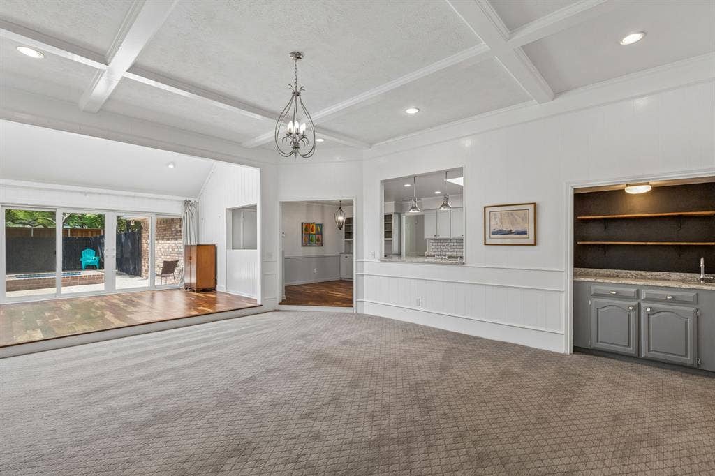 6611 Elvedon Drive, Dallas, TX 75248 6611 Elvedon Drive, Dallas, TX 75248