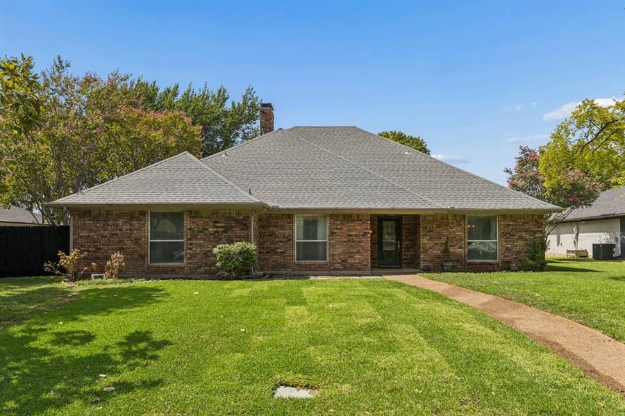 Property photo for 6611 Elvedon Drive, Dallas, TX