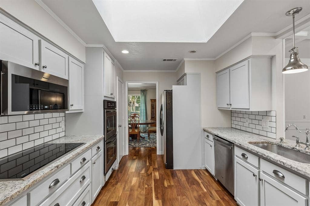6611 Elvedon Drive, Dallas, TX 75248 6611 Elvedon Drive, Dallas, TX 75248