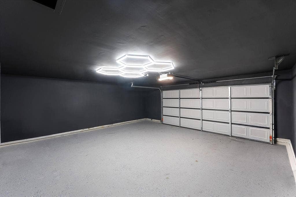6727 Southpoint Drive, Dallas, TX 75248