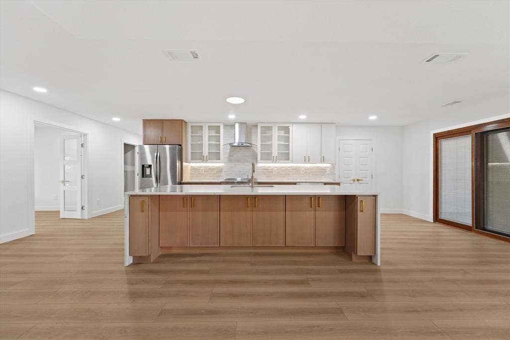 6727 Southpoint Drive, Dallas, TX 75248