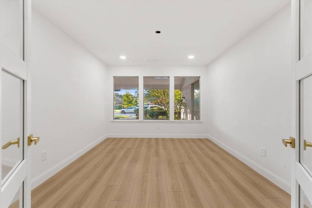 6727 Southpoint Drive, Dallas, TX 75248