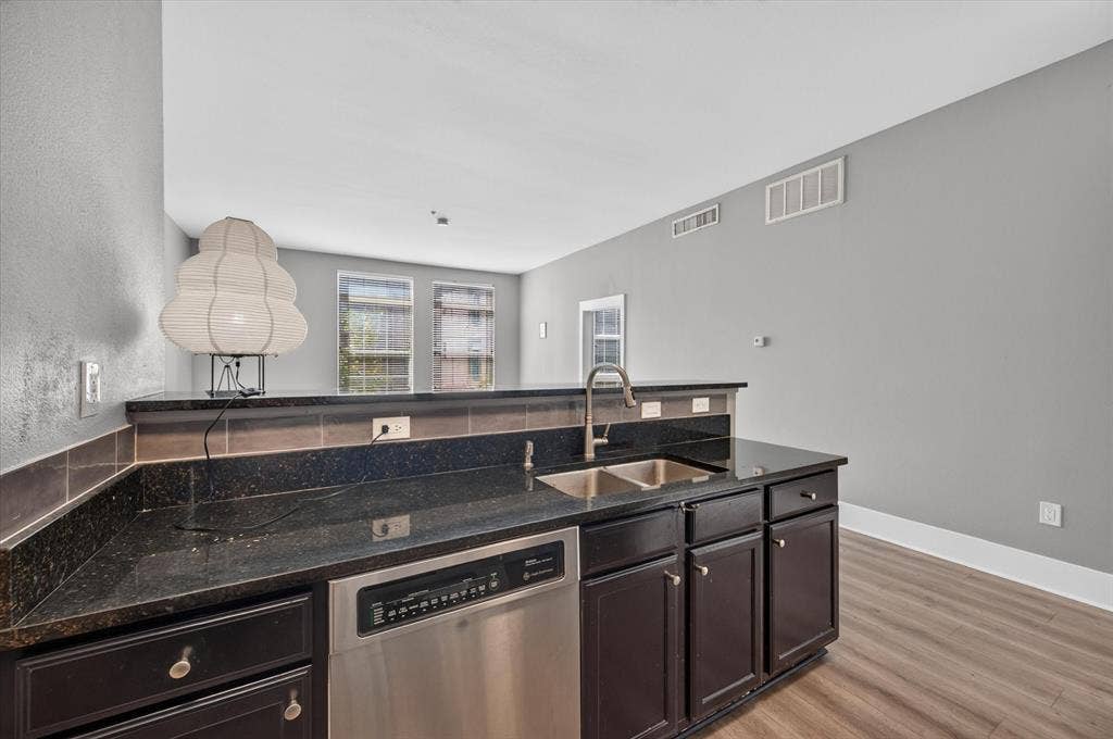 2305 Worthington Street, #202, Dallas, TX 75204 2305 Worthington Street, #202, Dallas, TX 75204