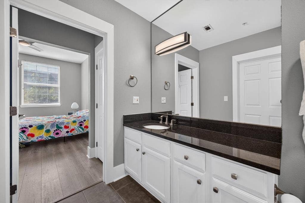 2305 Worthington Street, #202, Dallas, TX 75204 2305 Worthington Street, #202, Dallas, TX 75204