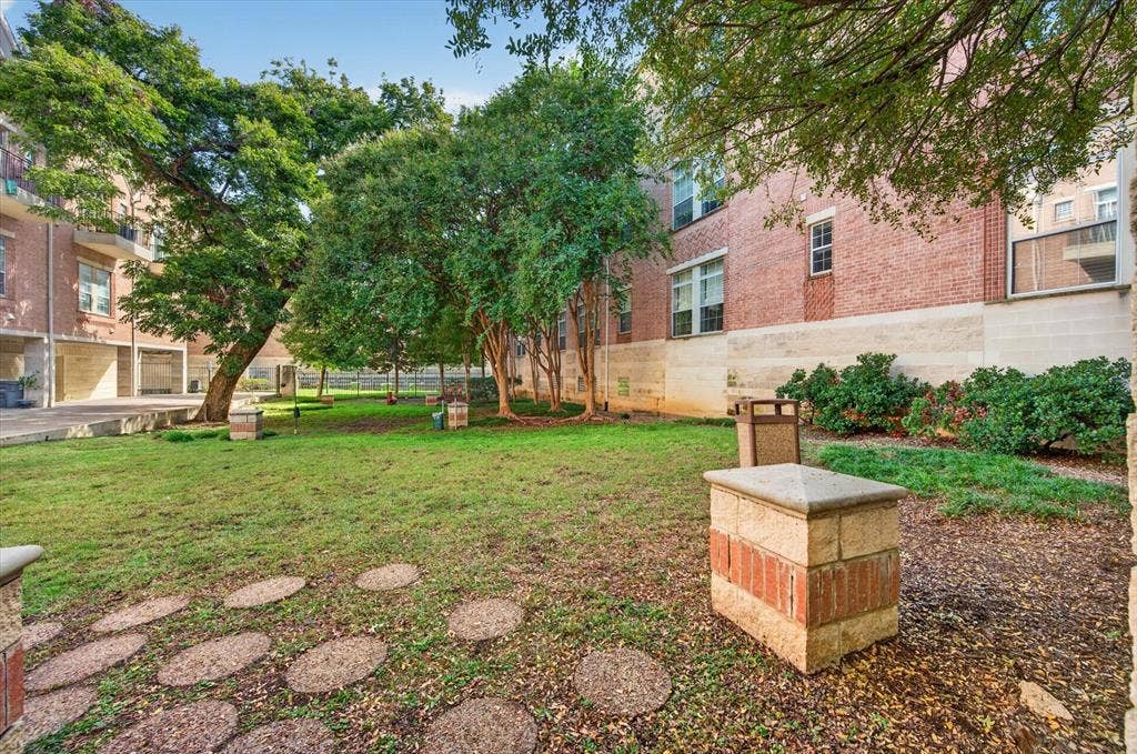 2305 Worthington Street, #202, Dallas, TX 75204 2305 Worthington Street, #202, Dallas, TX 75204