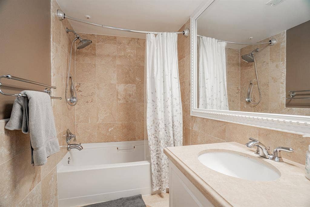 7809 Meadow Park Drive, #208, Dallas, TX 75230 7809 Meadow Park Drive, #208, Dallas, TX 75230