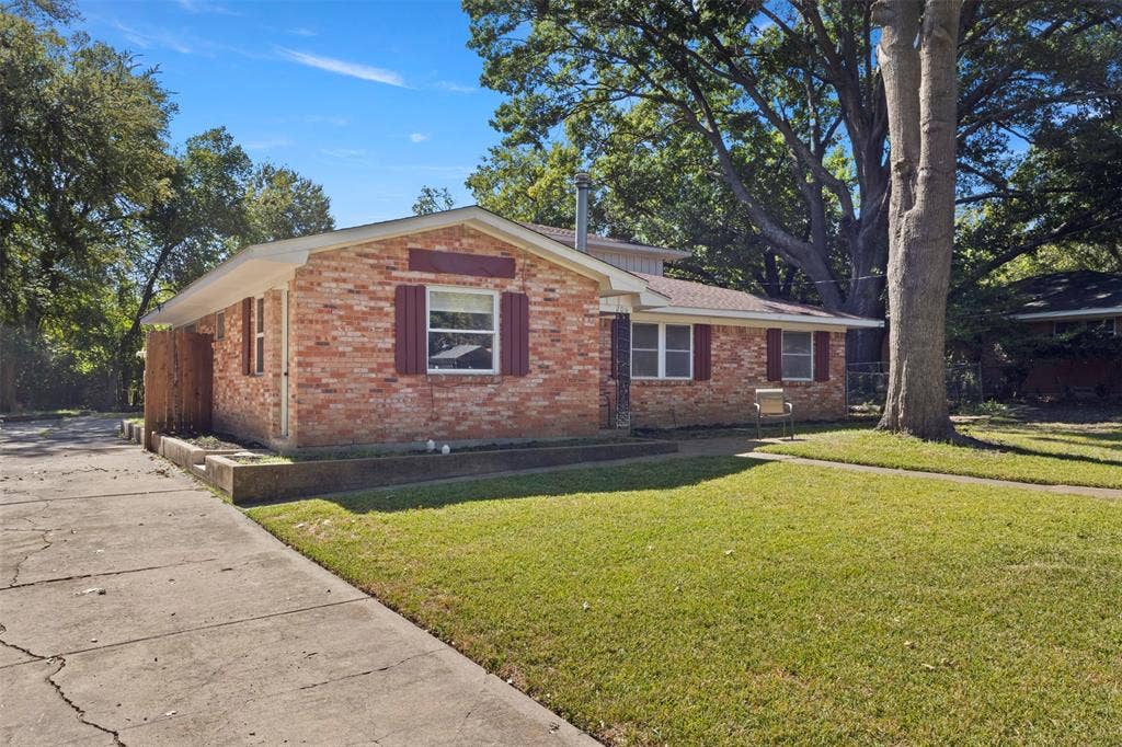 206 Watson Drive, Allen, TX 75002 206 Watson Drive, Allen, TX 75002