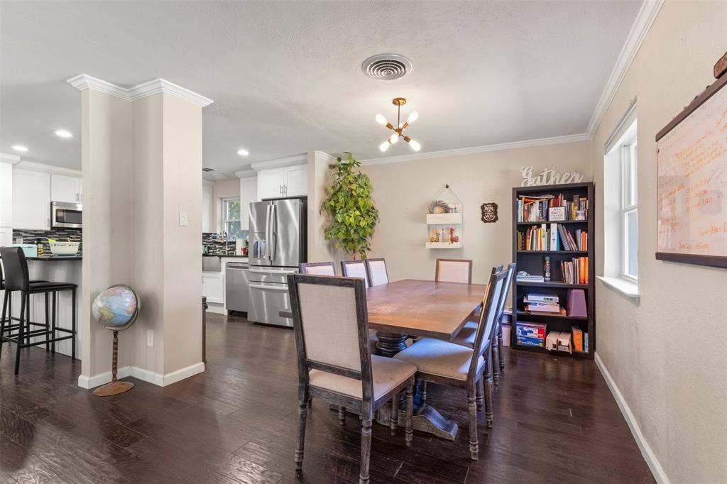 206 Watson Drive, Allen, TX 75002 206 Watson Drive, Allen, TX 75002