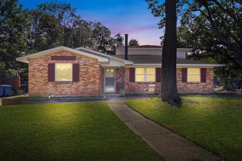 206 Watson Drive, Allen, TX 75002 206 Watson Drive, Allen, TX 75002