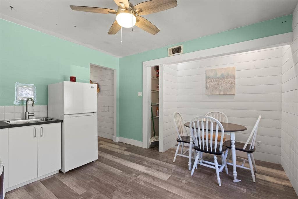 206 Watson Drive, Allen, TX 75002 206 Watson Drive, Allen, TX 75002