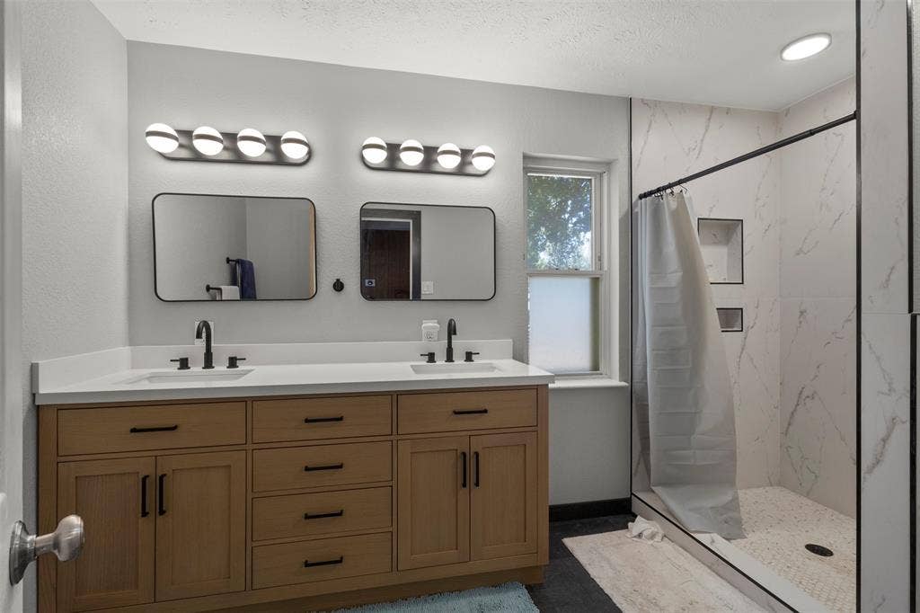 206 Watson Drive, Allen, TX 75002 206 Watson Drive, Allen, TX 75002