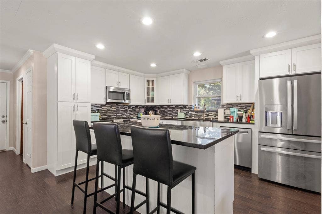 206 Watson Drive, Allen, TX 75002 206 Watson Drive, Allen, TX 75002