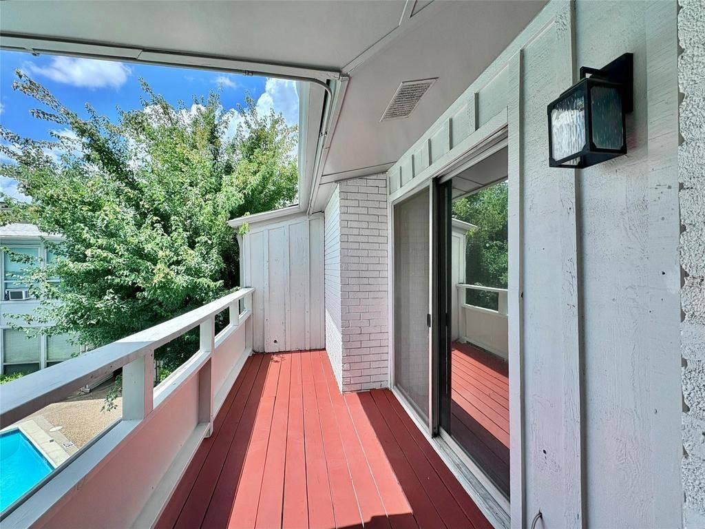 4347 Dickason Avenue, #207, Dallas, TX 75219