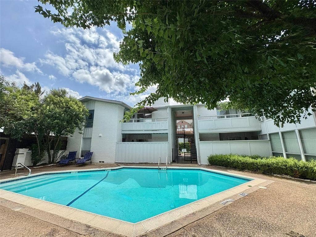 4347 Dickason Avenue, #207, Dallas, TX 75219