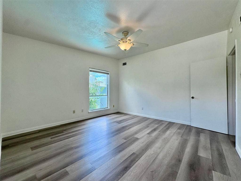 4347 Dickason Avenue, #207, Dallas, TX 75219