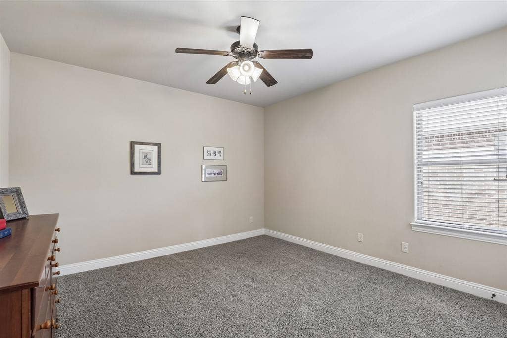 676 Princeton Way, Rockwall, TX 75087 Upstairs bedroom