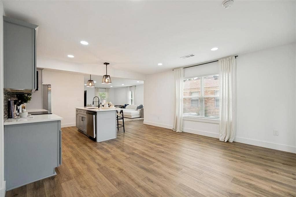 10229 San Juan Avenue, Dallas, TX 75228 10229 San Juan Avenue, Dallas, TX 75228