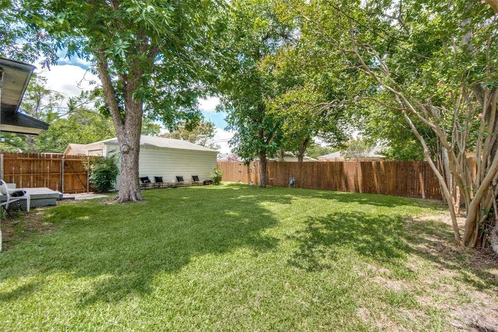10229 San Juan Avenue, Dallas, TX 75228 10229 San Juan Avenue, Dallas, TX 75228