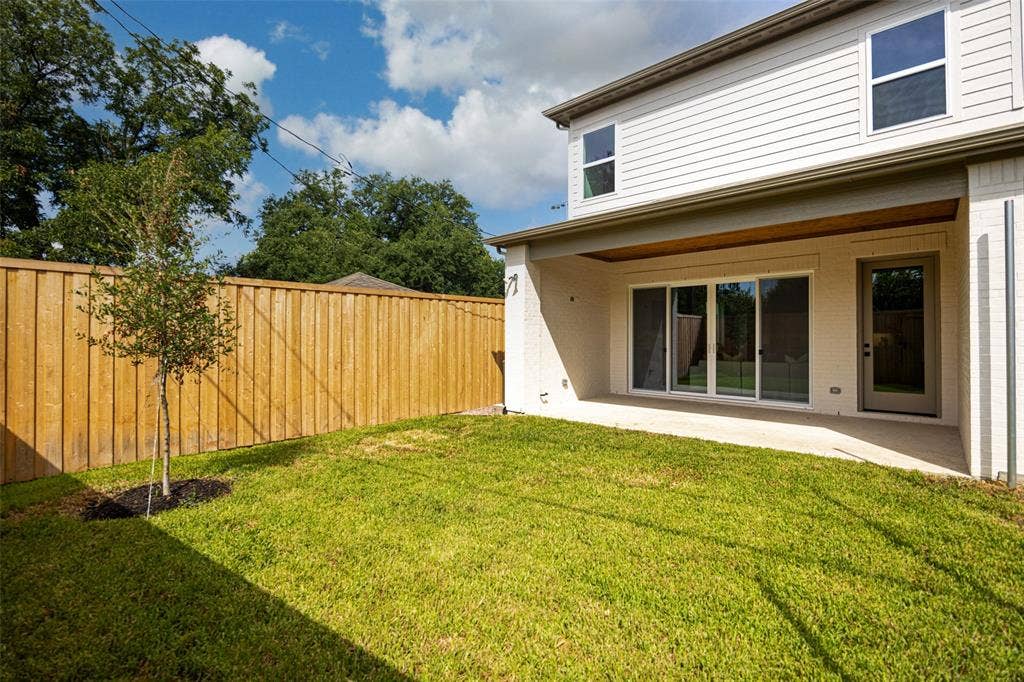 6304 Covington Lane, Dallas, TX 75214 6304 Covington Lane, Dallas, TX 75214