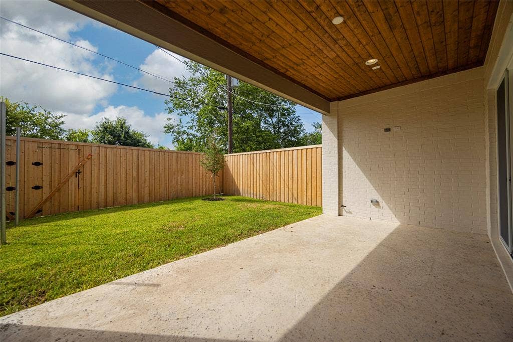 6304 Covington Lane, Dallas, TX 75214 6304 Covington Lane, Dallas, TX 75214