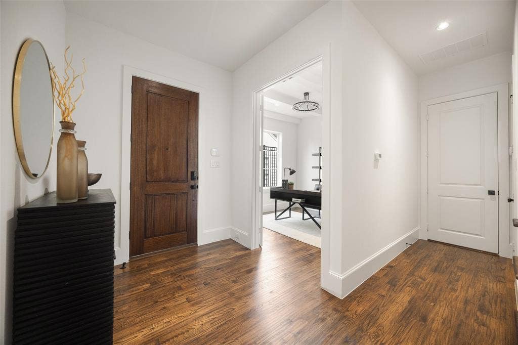 6304 Covington Lane, Dallas, TX 75214 6304 Covington Lane, Dallas, TX 75214