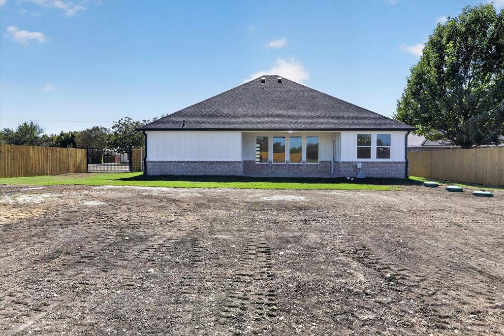 1657 Brookview Drive, Lancaster, TX 75146 1657 Brookview Drive, Lancaster, TX 75146