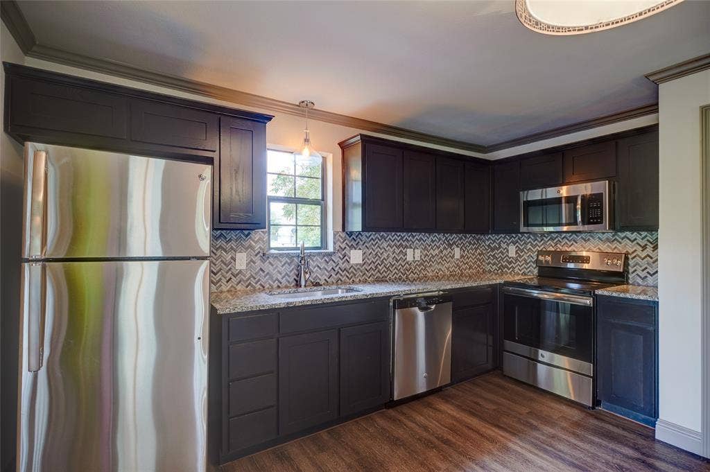 115 W Avenue I, #Suite A, Midlothian, TX 76065 115 W Avenue I, #Suite A, Midlothian, TX 76065