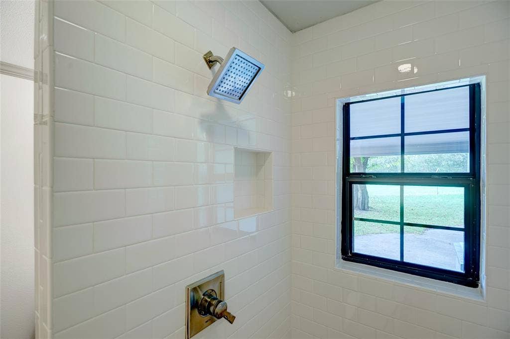 115 W Avenue I, #Suite A, Midlothian, TX 76065 115 W Avenue I, #Suite A, Midlothian, TX 76065