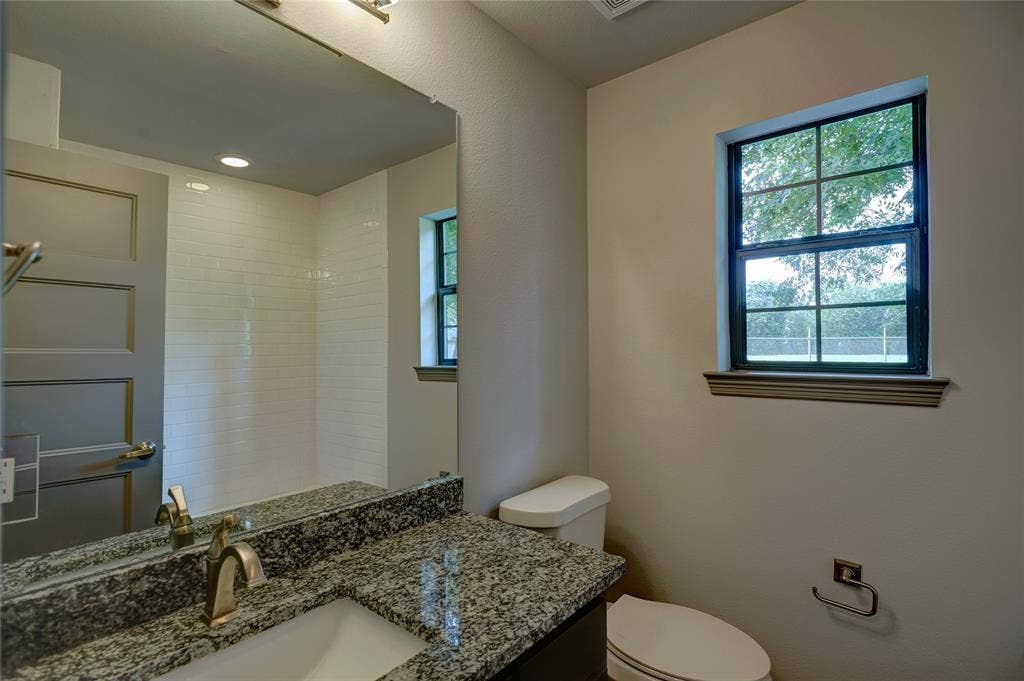 115 W Avenue I, #Suite A, Midlothian, TX 76065 115 W Avenue I, #Suite A, Midlothian, TX 76065