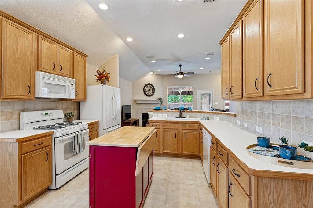 8201 Clear Bay, McKinney, TX 75072 8201 Clear Bay, McKinney, TX 75072