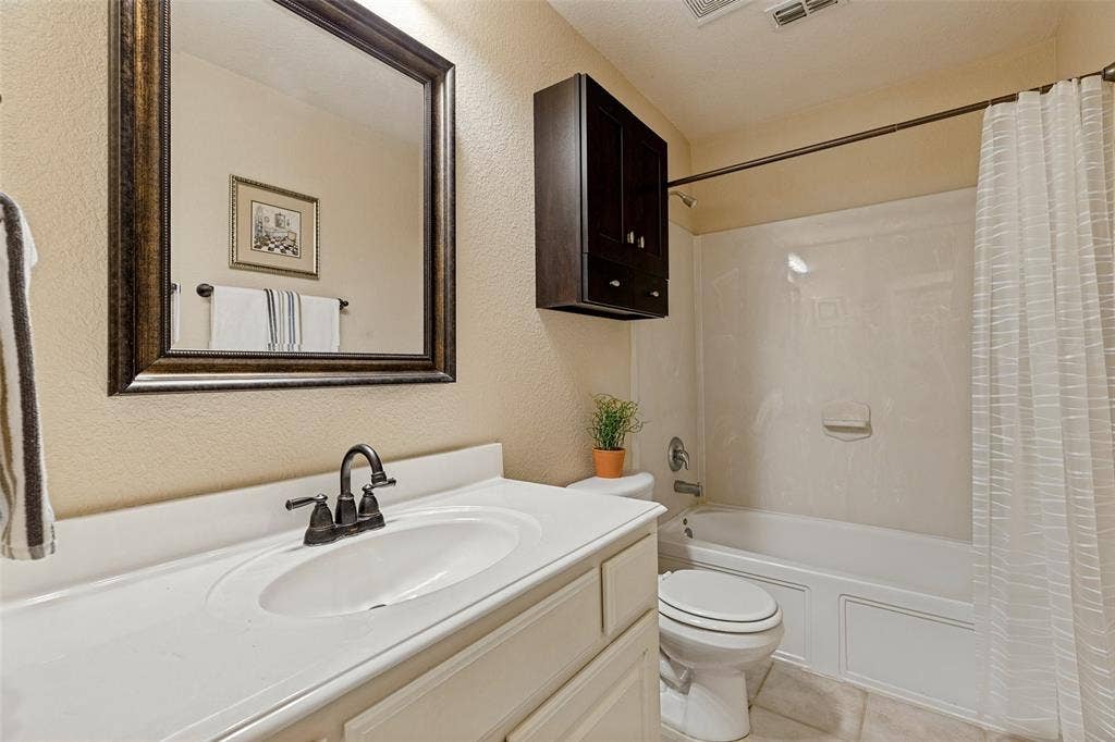 8201 Clear Bay, McKinney, TX 75072 8201 Clear Bay, McKinney, TX 75072