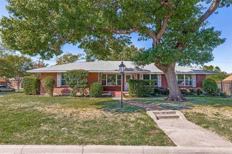 Property photo for 541 Woolsey Drive, Dallas, TX
