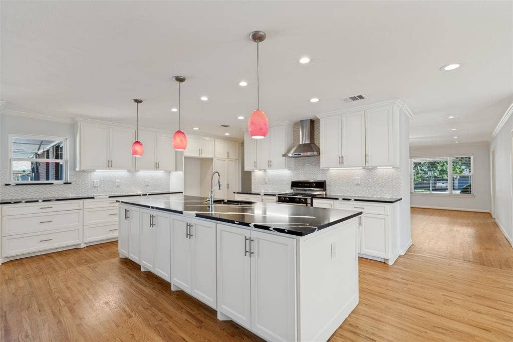 541 Woolsey Drive, Dallas, TX 75224 541 Woolsey Drive, Dallas, TX 75224