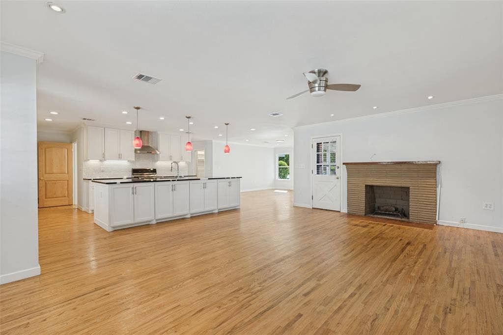 541 Woolsey Drive, Dallas, TX 75224 541 Woolsey Drive, Dallas, TX 75224