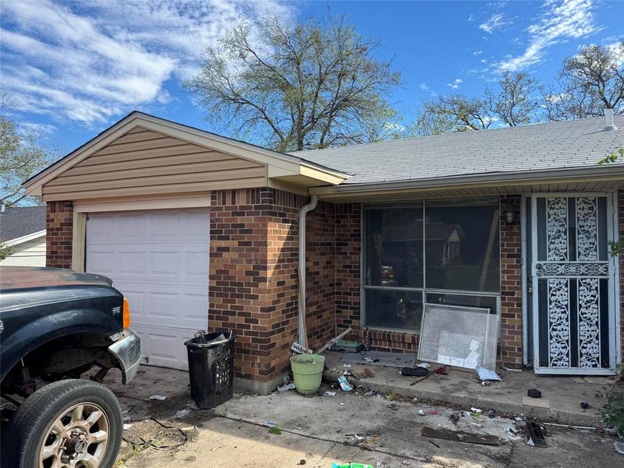 Property photo for 6206 Loydhill Lane, Fort Worth, TX