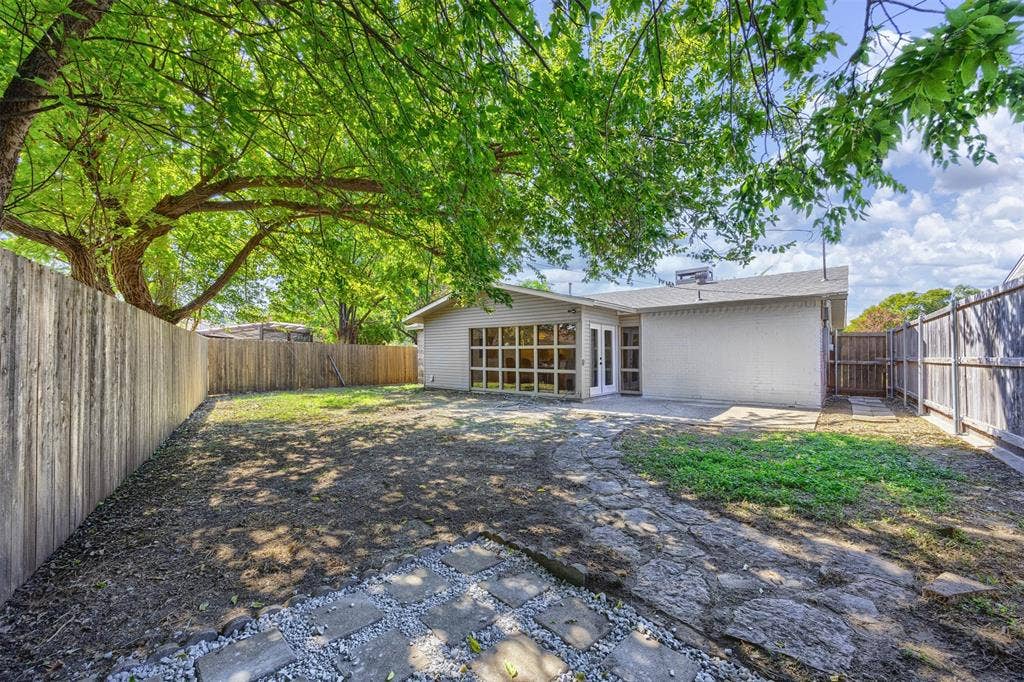 3106 Parker Street, Irving, TX 75062