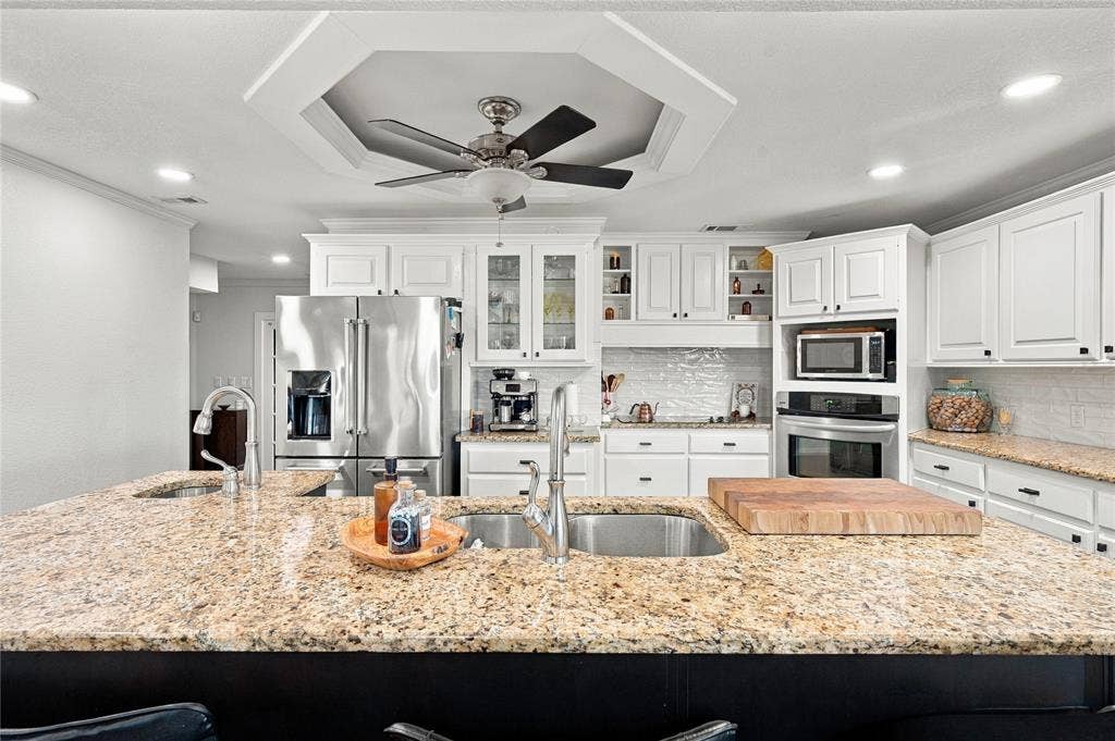 1001 Rolling Drive, Athens, TX 75751 1001 Rolling Drive, Athens, TX 75751