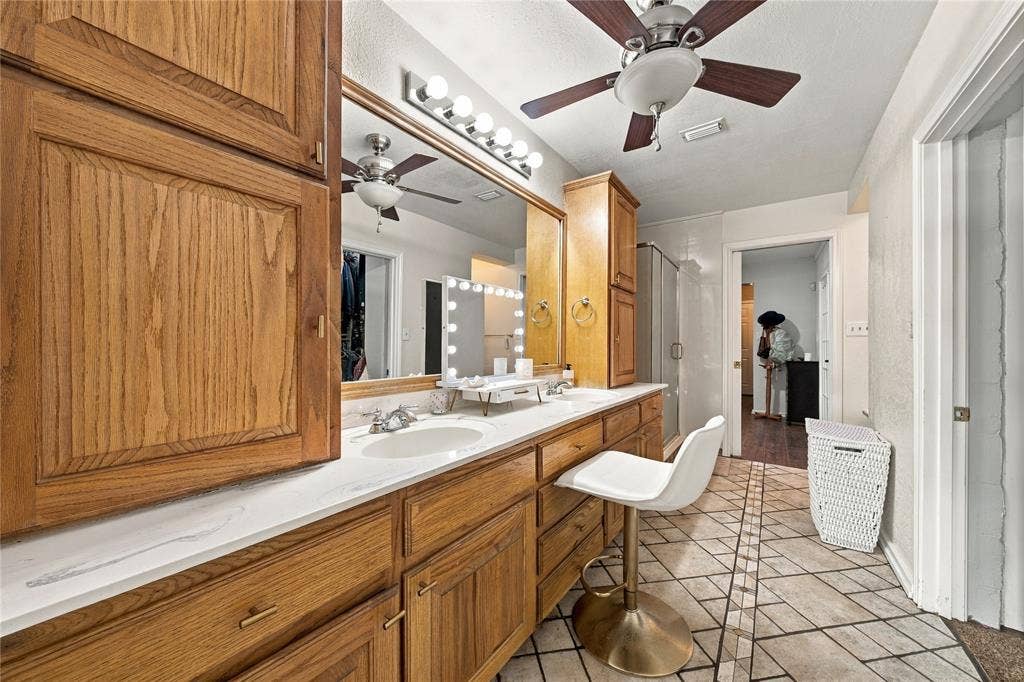1001 Rolling Drive, Athens, TX 75751 1001 Rolling Drive, Athens, TX 75751
