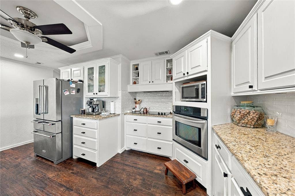 1001 Rolling Drive, Athens, TX 75751 1001 Rolling Drive, Athens, TX 75751