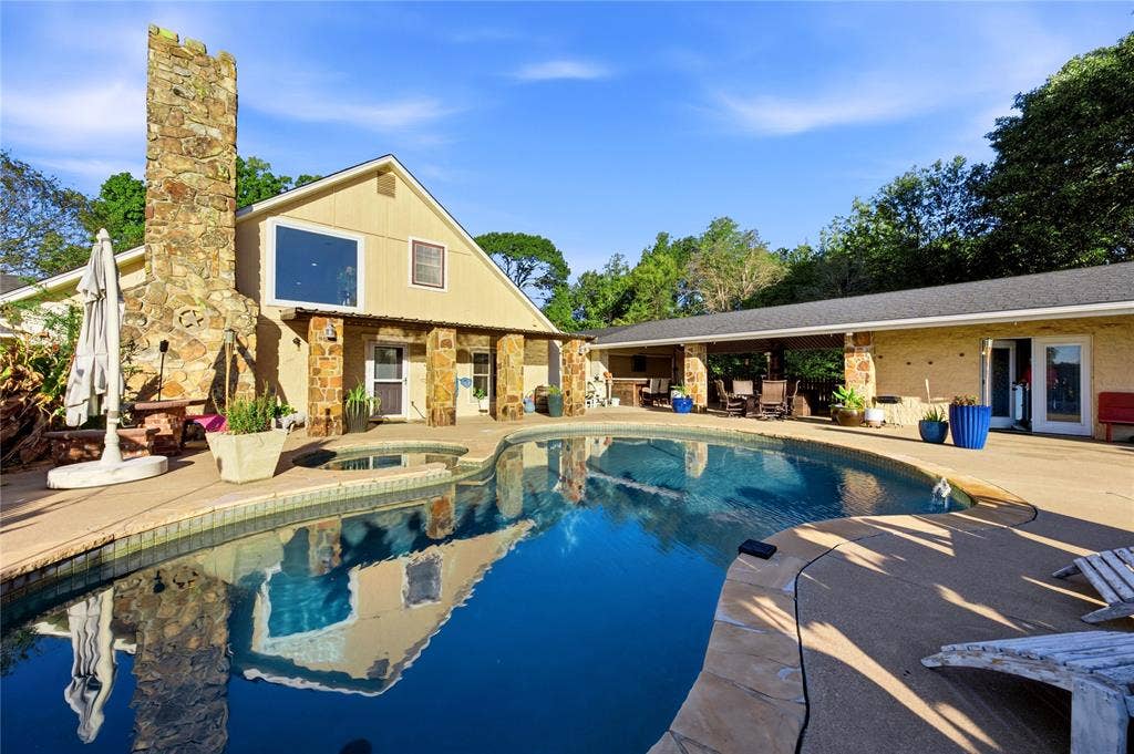 1001 Rolling Drive, Athens, TX 75751 1001 Rolling Drive, Athens, TX 75751