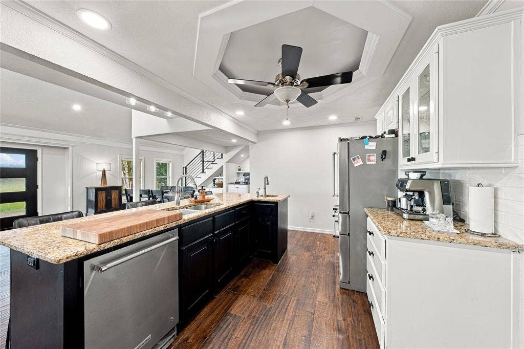 1001 Rolling Drive, Athens, TX 75751 1001 Rolling Drive, Athens, TX 75751