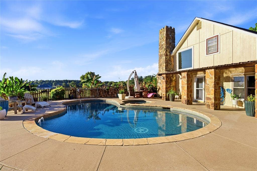 1001 Rolling Drive, Athens, TX 75751 1001 Rolling Drive, Athens, TX 75751