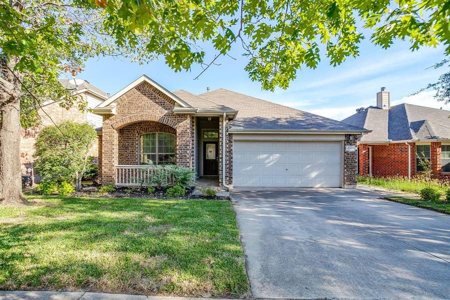 Property photo for 10708 Highland Ridge Road, Fort Worth, TX