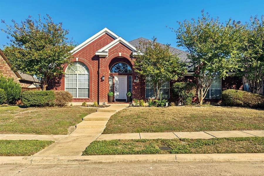 Property photo for 2502 Dove Creek Drive, Rowlett, TX